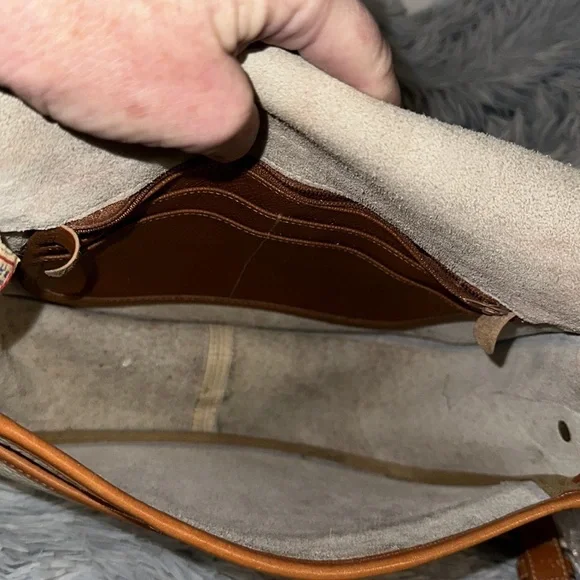 Vintage Dooney & bourke bundle. Saddle bag in bone and kiss lock wallet.